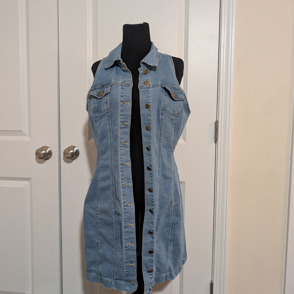 Denim Button-Up Dress - Picture 4 of 4